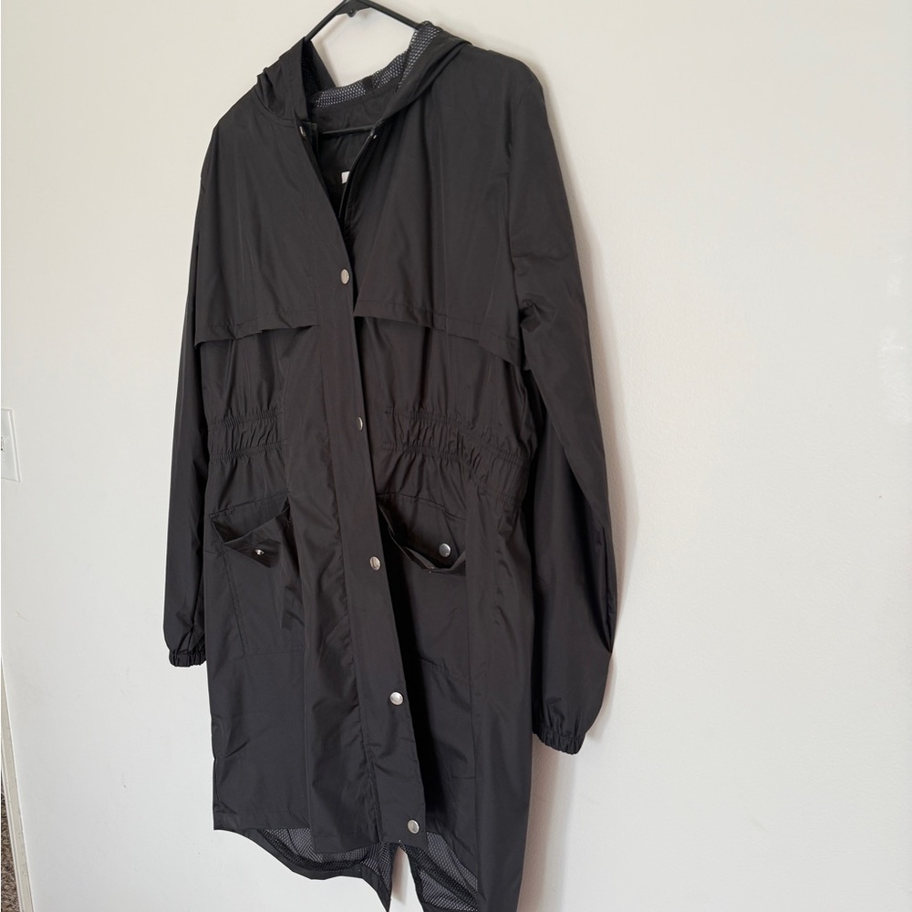 Chic Black Waterproof Hooded Rain Jacket – Size L NWOT